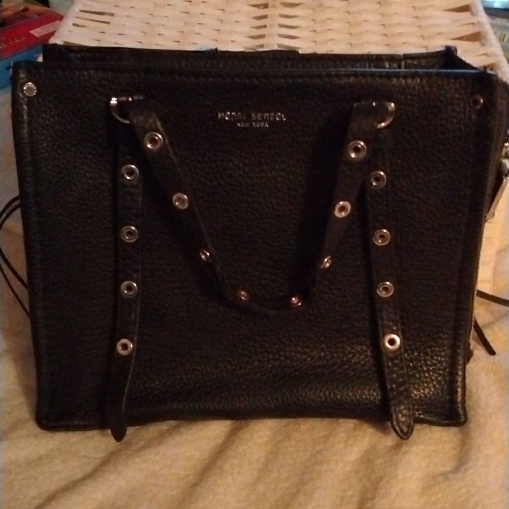 Henri Bendel   